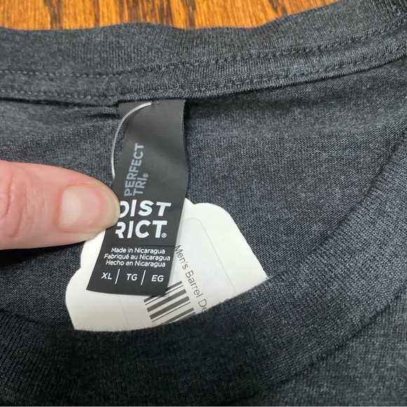 Wicked Dolphin Rum Mens XL Black Frost Barrel Design T-Shirt NWT - Picture 7 of 10